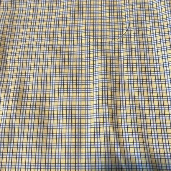 Ralph Lauren button front shirt. Like new. Size 18 classic fit. No iron. - Picture 2 of 4